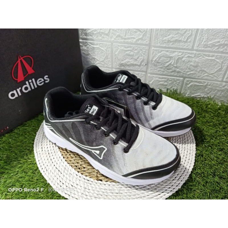 sepatu running sepatu Ardiles Cyclone internasional original