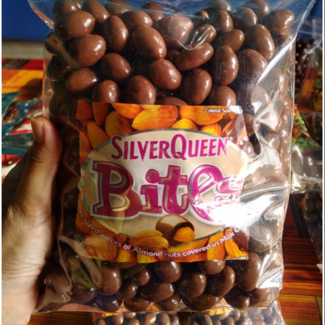 

Silverqueen bites almond . Coklat kiloan . Coklat delfi .coklat pabrikan .coklat kiloan bogor