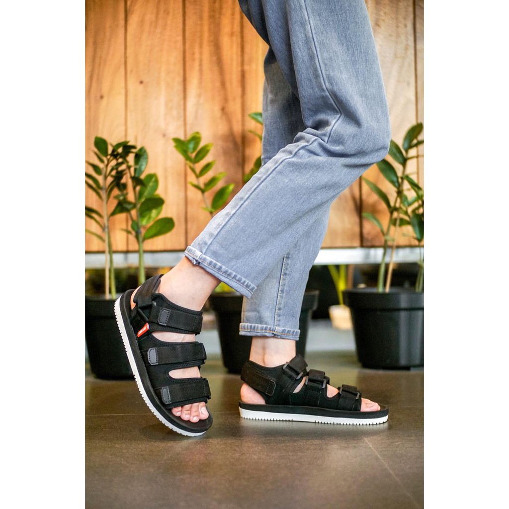 sandal wanita kasual volkerfootwear corazon blackwhite