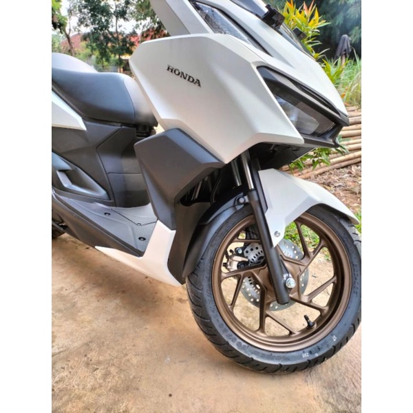 SAMBUNGAN SPAKBOR DEPAN VARIO 160 CC NEW AKSESORIS CUSTOM