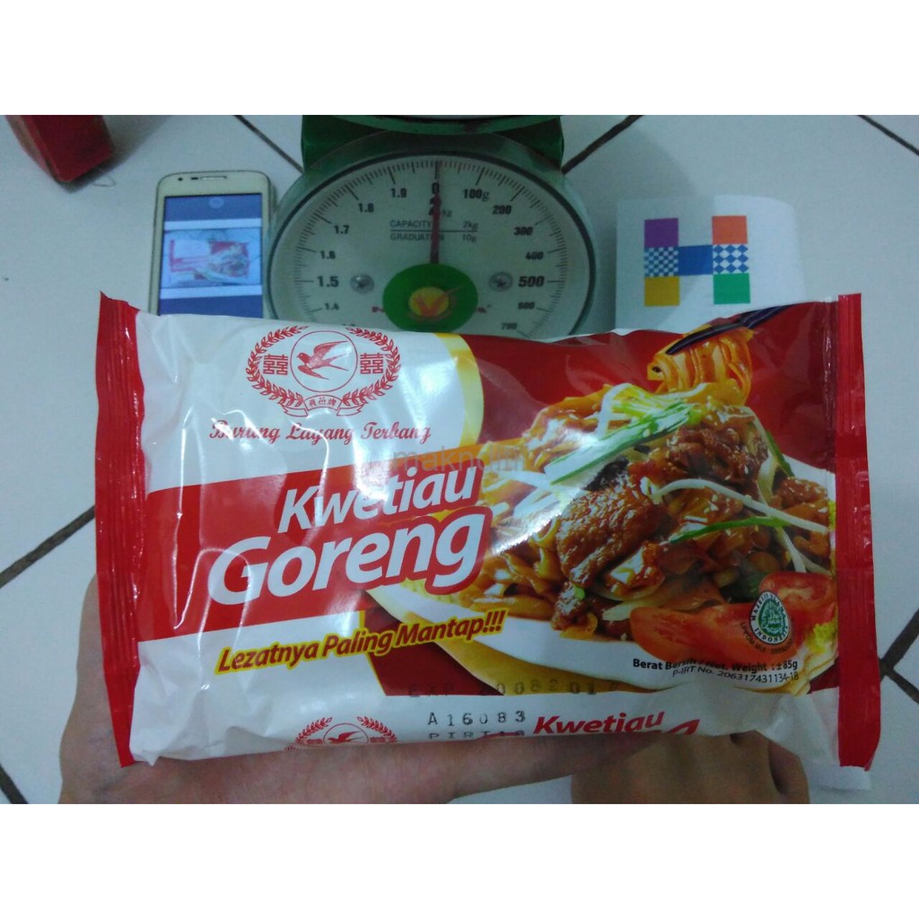 

Kwetiau Goreng cap Burung Layang Terbang