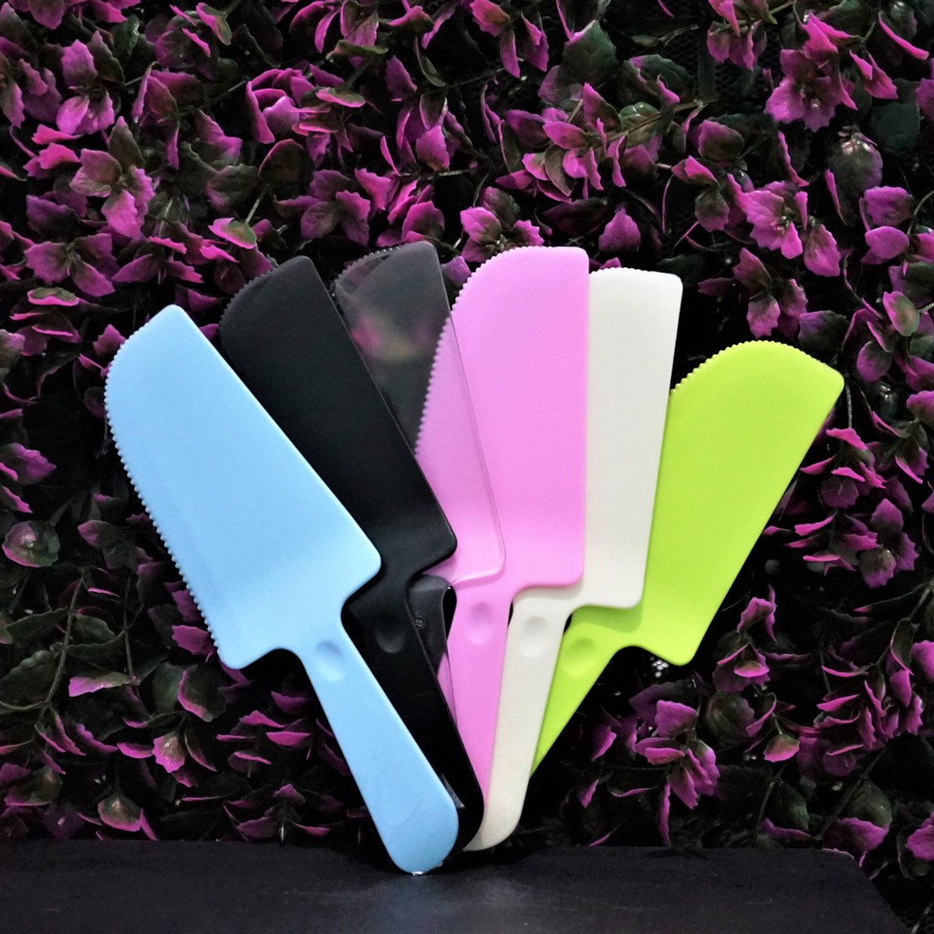 Pisau Kue Plastik Tart Warna-Warni Kekinian