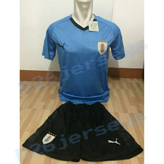 Jersey UruguayY home + Celana 2018 / 2019 OFFICIAL