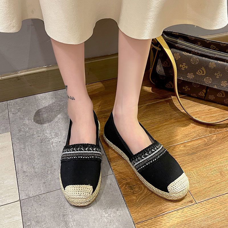 Sepatu Flat Wanita Import Trendy Korea Sepatu Slip-On Cewek Terbaru Style Fashionable