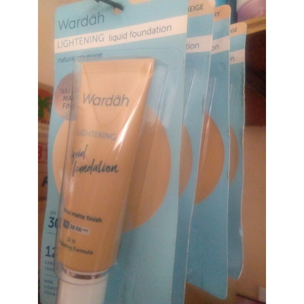WARDAH LIGHTENING LIQUID FOUNDATION SPF 30 PA**** 25ml