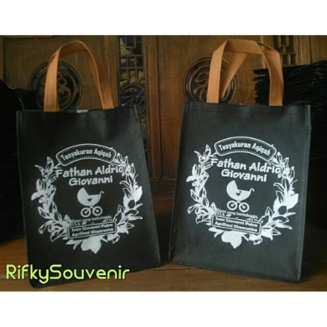 

Tas Tasyakuran Aqiqah ( Muat Box Nasi Uk 20 ).