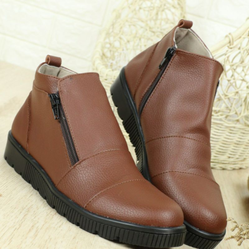 Sepatu Boots Wanita Boot kerja Wanita Alina by etnikshoes