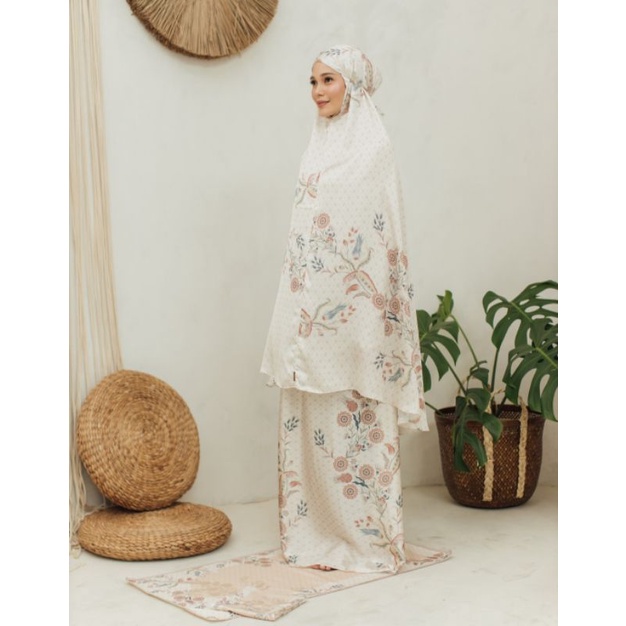 Klamby - Tulip Prayer Set in Cloud