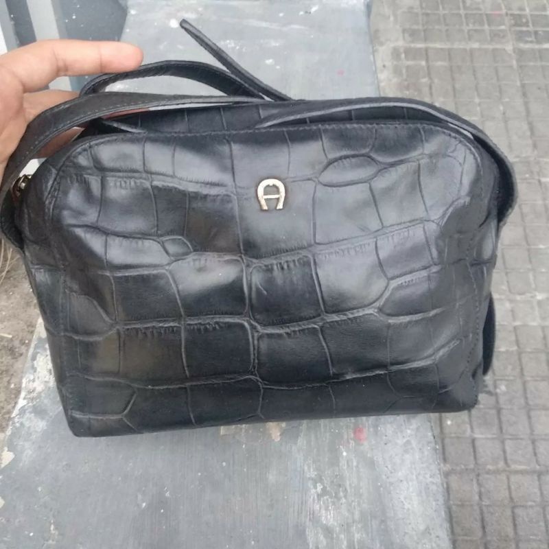 tas Aigner croco second