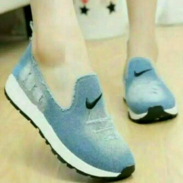 SEPATU SLIP ON JANS NIKE WANITA DANIM NIKE