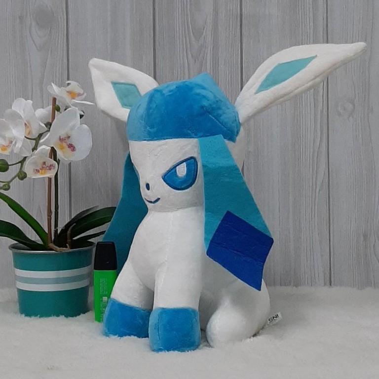 Boneka Glaceon 27cm/boneka teman pokemon/boneka pikachu/Boneka Pokemon