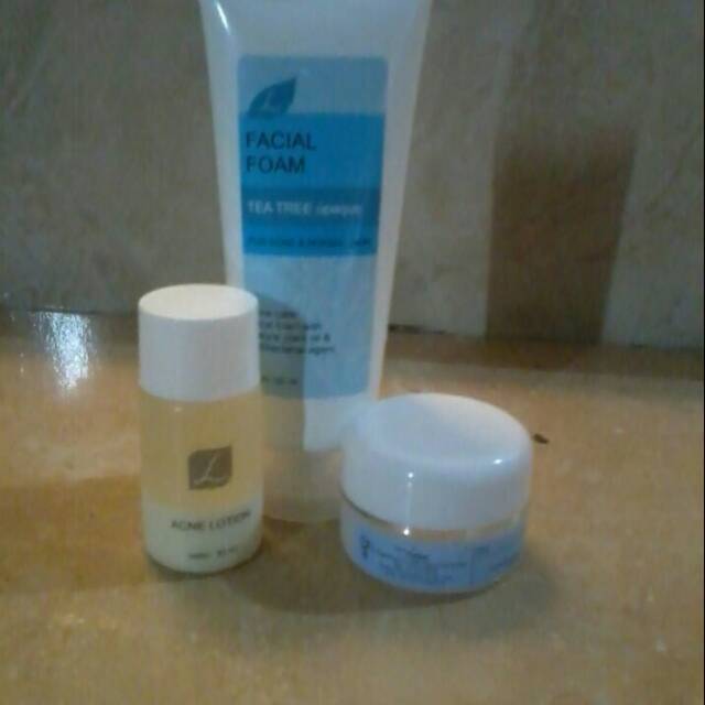 Larissa skincare paket acne