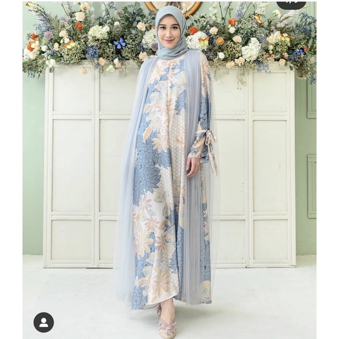 alyssa Dress with tule size S sapphire wearingklamby