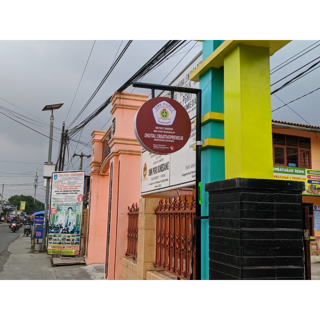 

NeonBox Bulat akrilik outdoor 2 sisi
