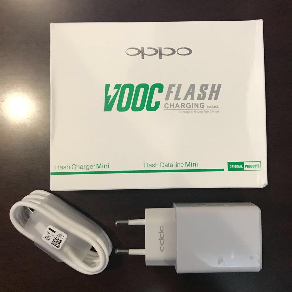 Charger VOOC  OPPO 2A model AK 933 GB Ori