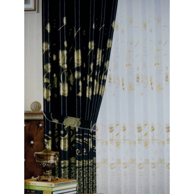 Gorden Blackout Murah Hitam motif emas mewah