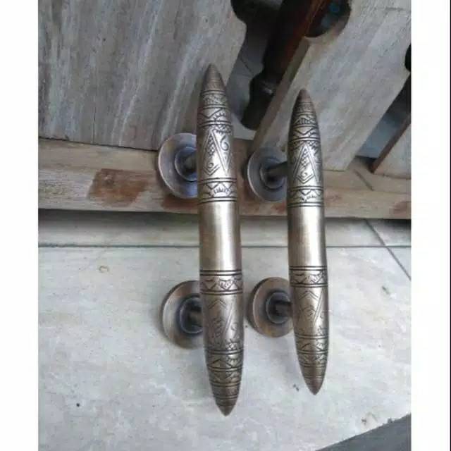 Handle / Tarikan Pintu Kuningan Antik Murah Motif Torpedo Bali 20cm