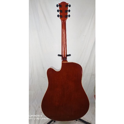 Gitar Akustik  cole Clark