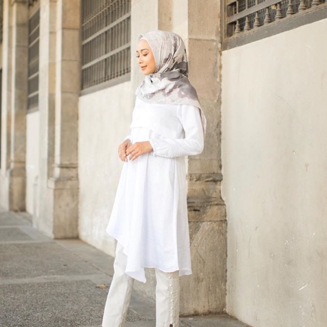 KAYLEE TUNIC EMBOSS WHITE by Wearing Klamby