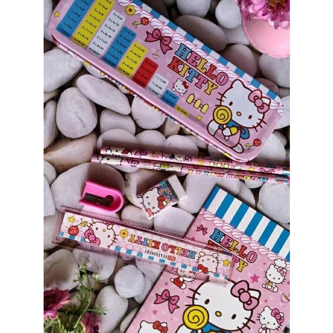 

Tempat Pensil + Alat Tulis Sekolah HELLO KITTY Souvenir Kado - DEN50