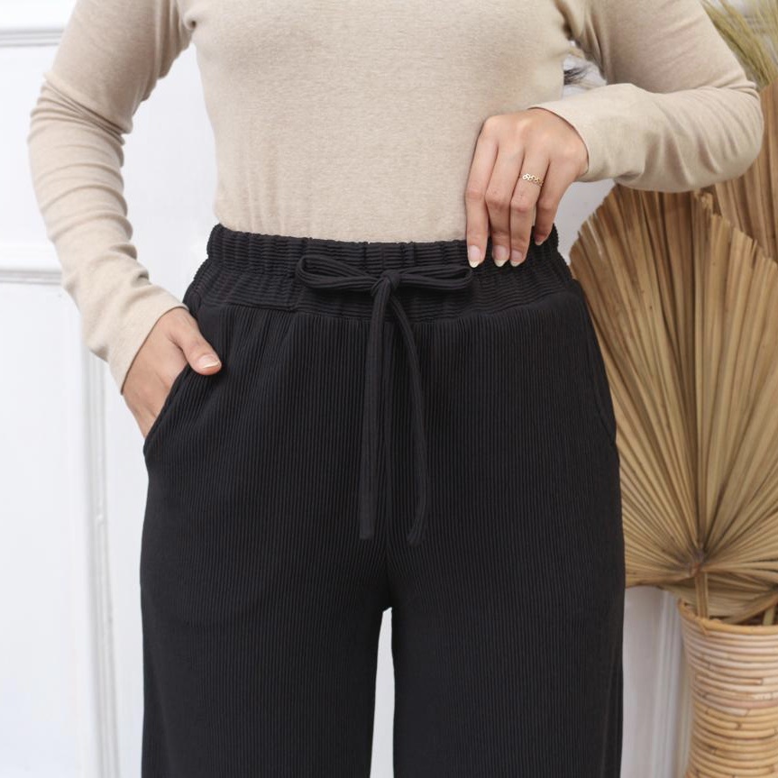 Kulot Rajut Plisket / Kulot High Waist / Pleated Knit Cullotes