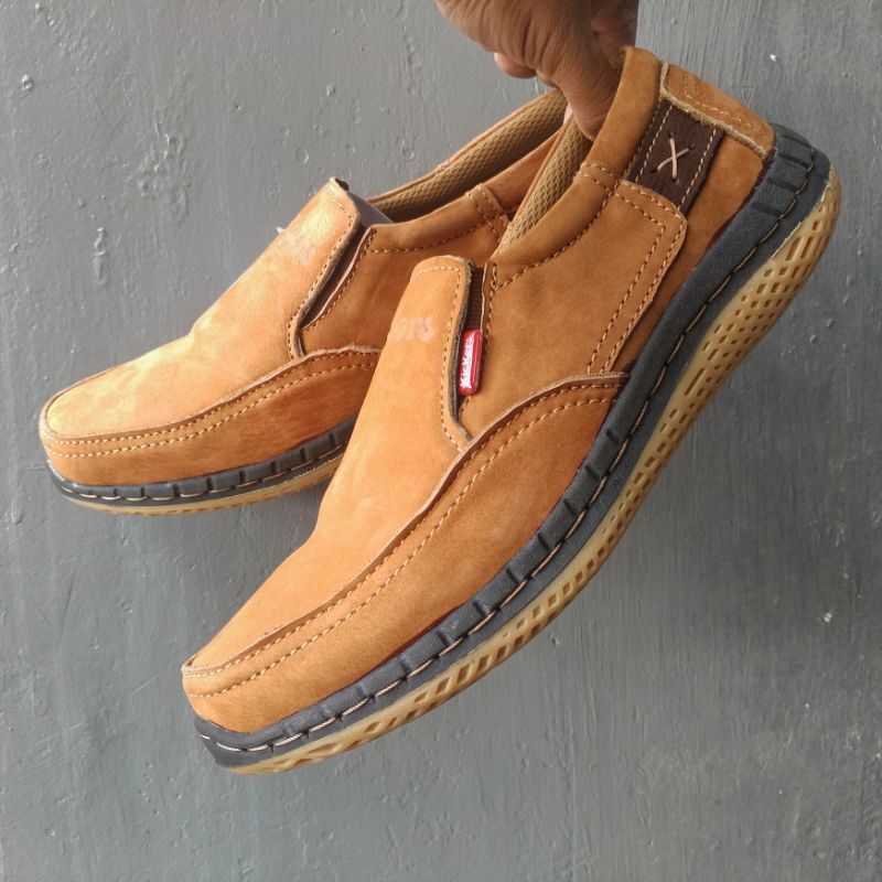 Kickers Sepatu Casual Kasual Santai Pria Bahan Kulit Asli Slip On Kode KC.53