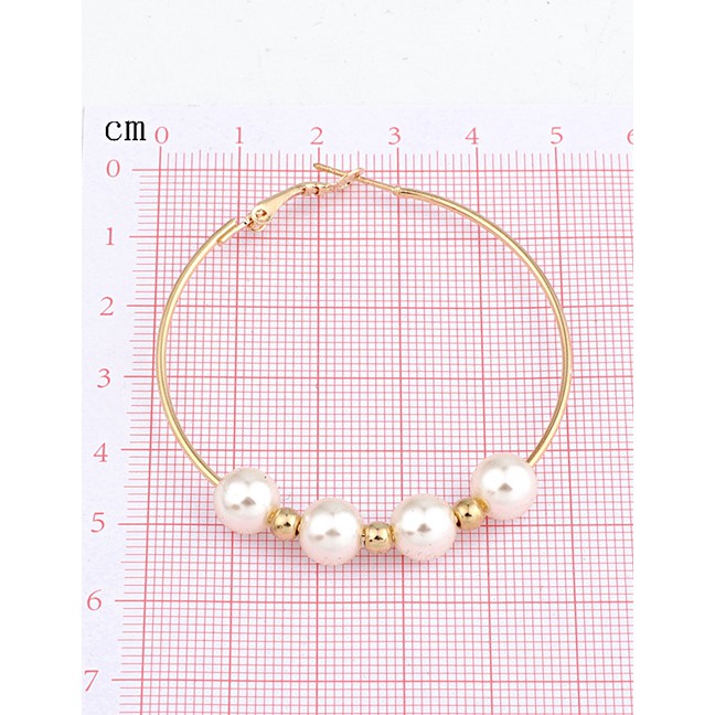 LRC Anting Hoop Fashion Golden Pearl alloy round bead geometry K08912