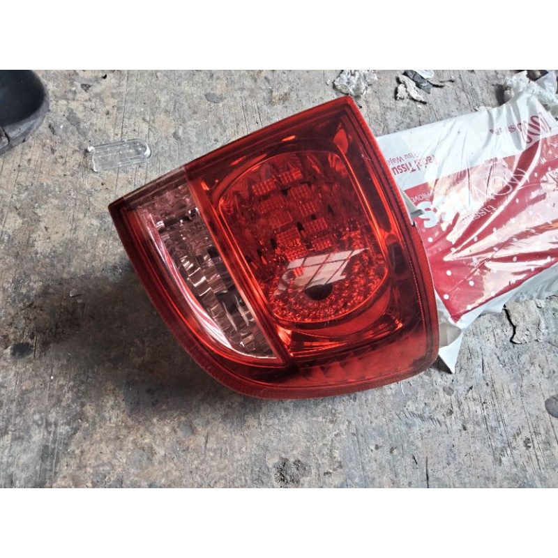 stoplamp Fortuner 2005
