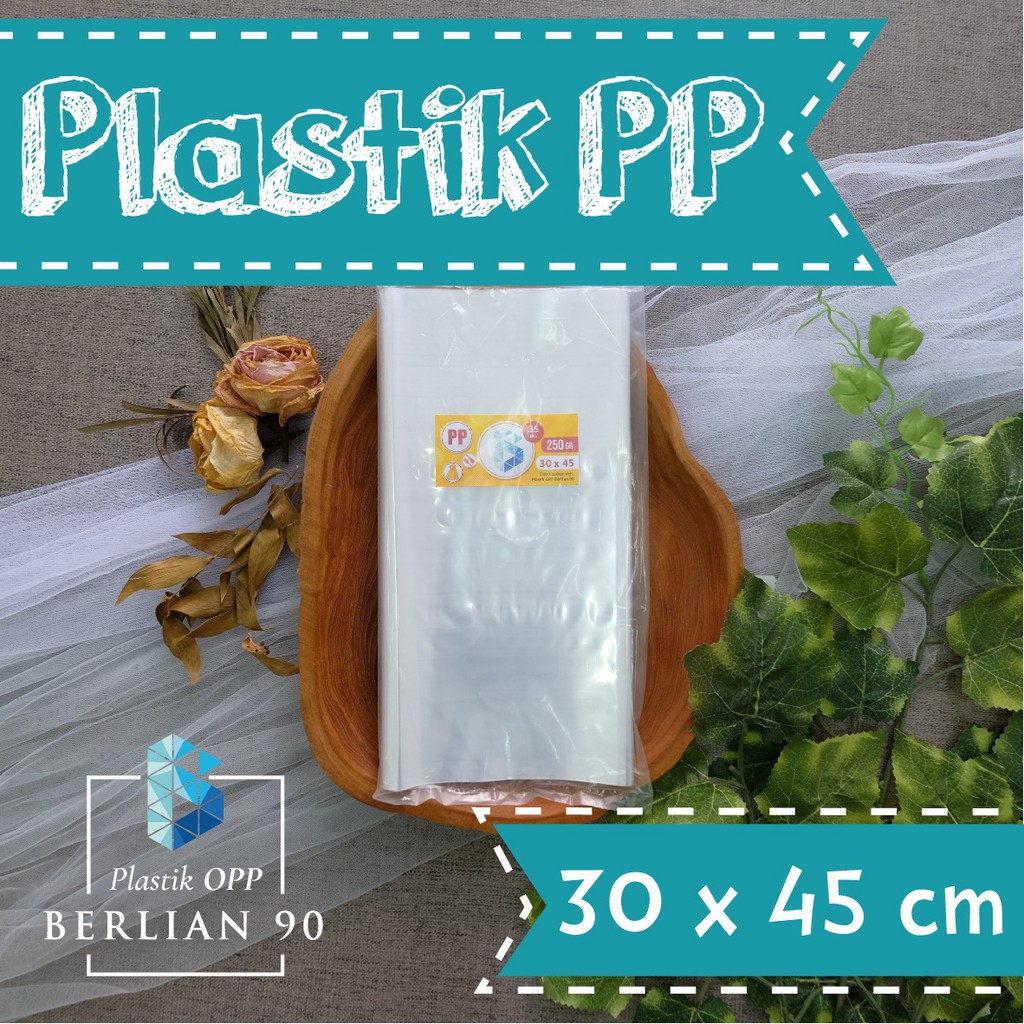 

Plastik PP mika 30 x 45 cm ( 0,35 ) isi 28 ± / Plastik Laundry isi 250 gr