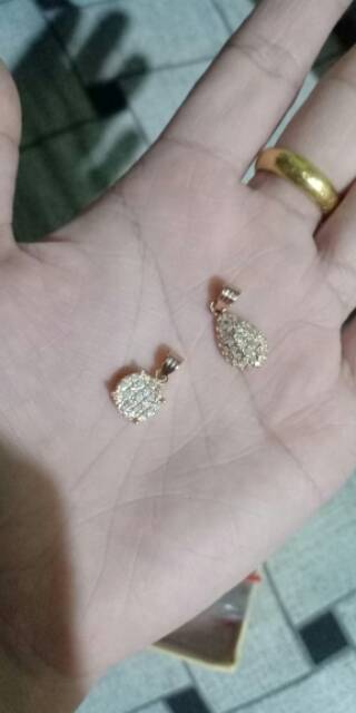 Liontin kecil labu berlian medan