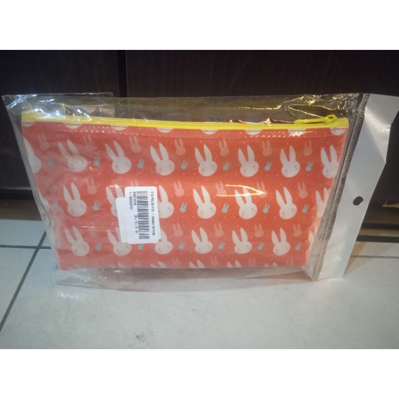 

tempat pensil / pouch