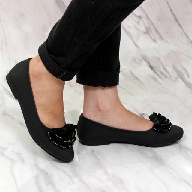 Urban Heaves Flatshoes Western Black Flatshoes wanita 