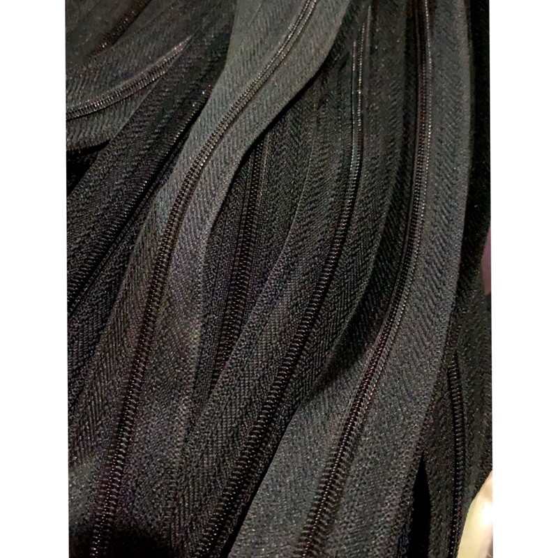 Daun resleting YKK no 3 per meter