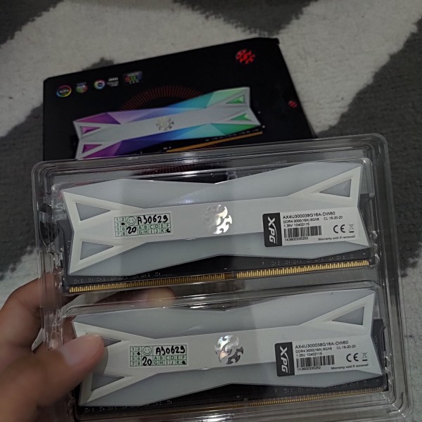 ADATA XPG SPECTRIX D60G DDR4 RGB 16GB WHITE EDITION RAM MEMORY