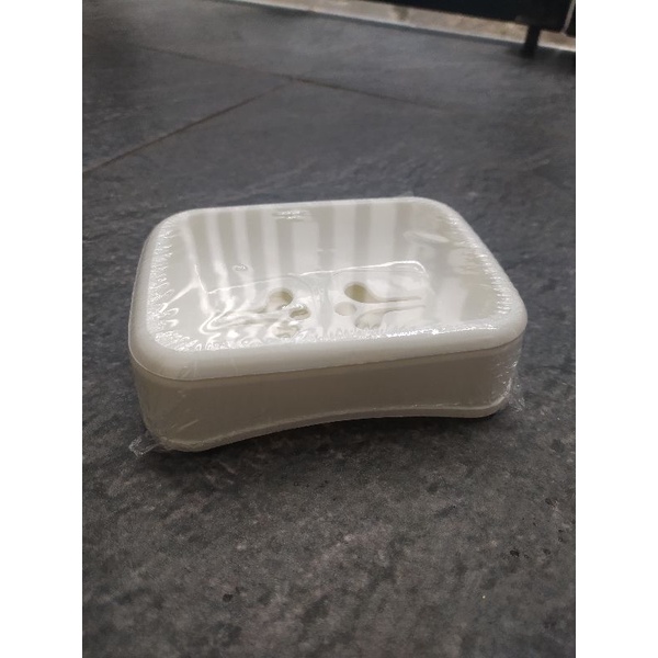 Tempat sabun putih