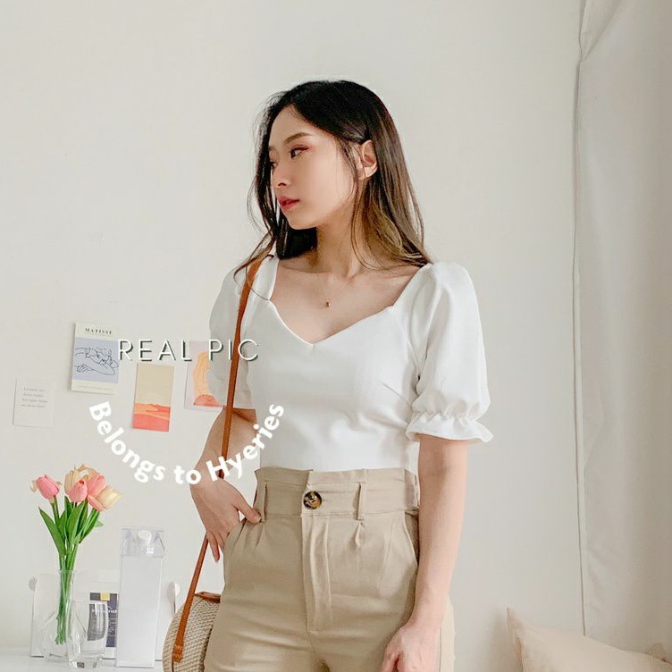 HYERIES Heejin top  / Atasan Casual Wanita Korea / Vneck Puffy Sleeve Top / Puff Sleeves Top / Atasan Lengan Balon / Blouse Wanita / Pakaian Polos Wanita / Baju Korea Aesthethic / Korean Crop Top / Square Neck Top / Atasan Scuba / Pakaian Wanita Kasual