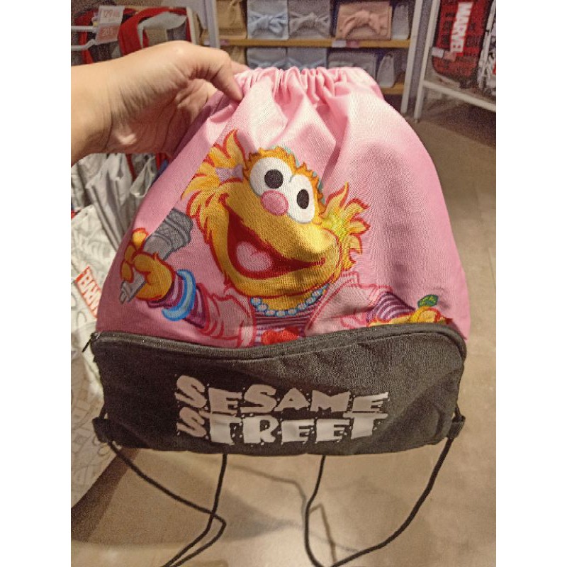 Miniso Sesame street drawstring bag tas serut elmo tas ransel