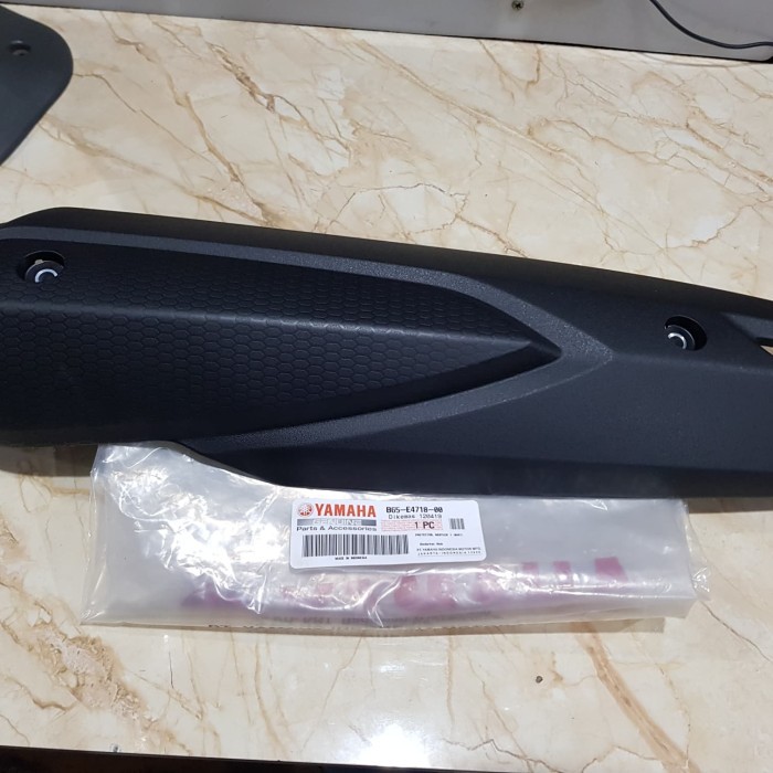 cover tutup tameng knalpot panjang lexi aerox 155 asli ori yamaha