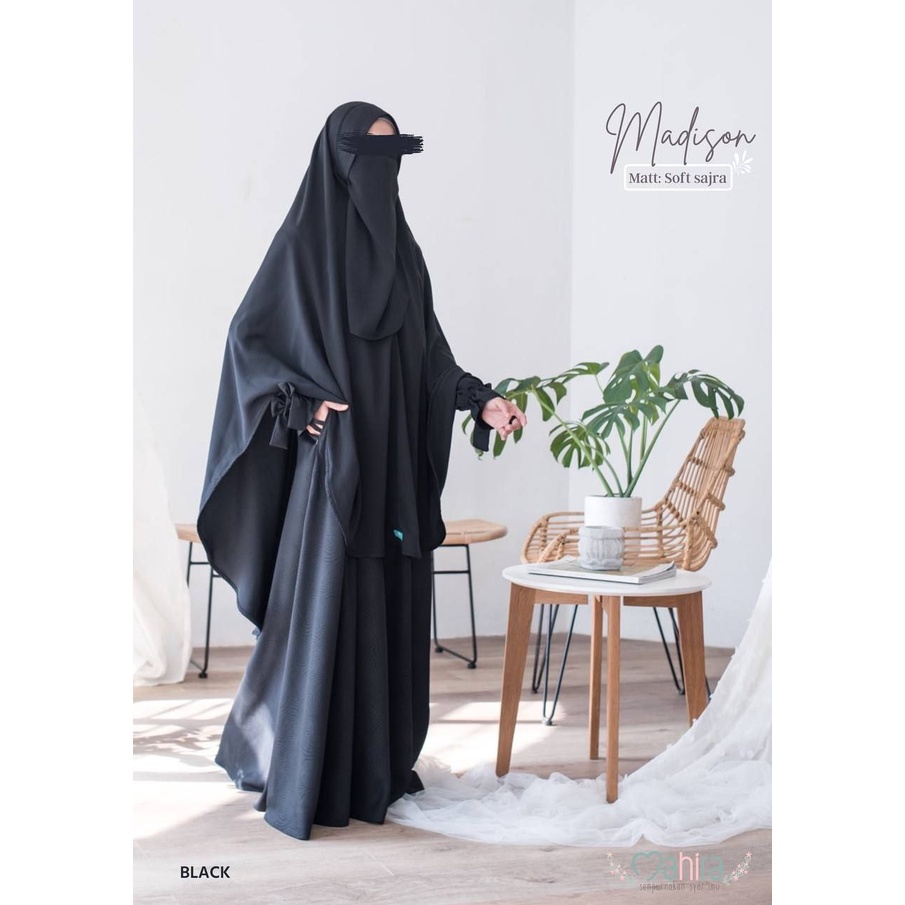 Gamis Syari Set Black Madison Series By Mahira Indonesia