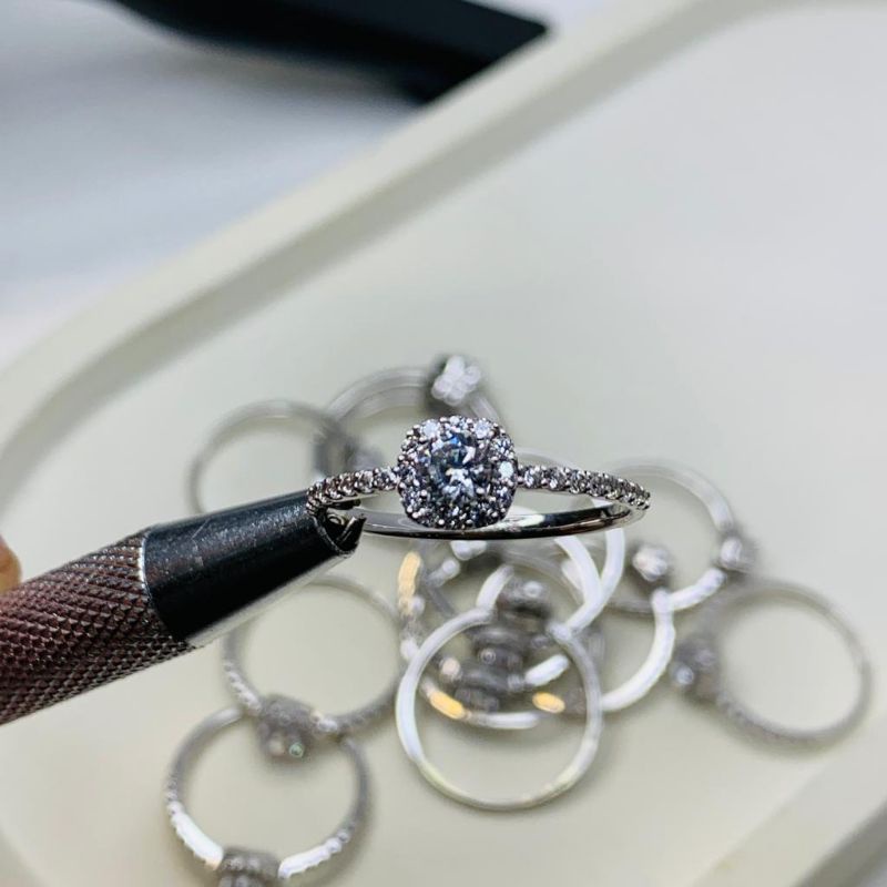 Cincin Diana Solitaire Halo Listring Model 4 segi Petak Emas Asli Kadar 750 17K Mas Putih Rose Gold 