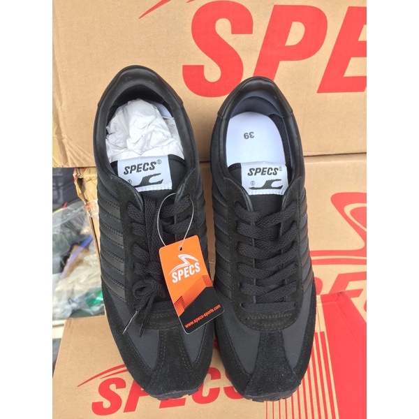 Specs 104 (sepatu sekolah)