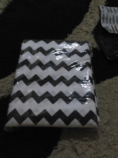 Gorden Katun Monochrome