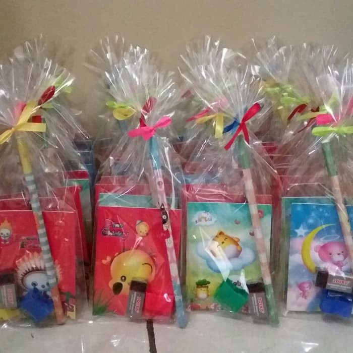 

Paket set alat tulis notes kecil -bingkisan -souvenir ulang tahun anak