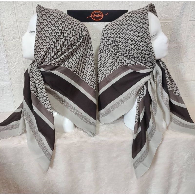 Kerudung vanilla hijab jilbab leopard love rantal polkadot / vanilla hijab segiempat voal motif vanilla chain / deenay kw button kw lasercut-Lasabel 88 coklat