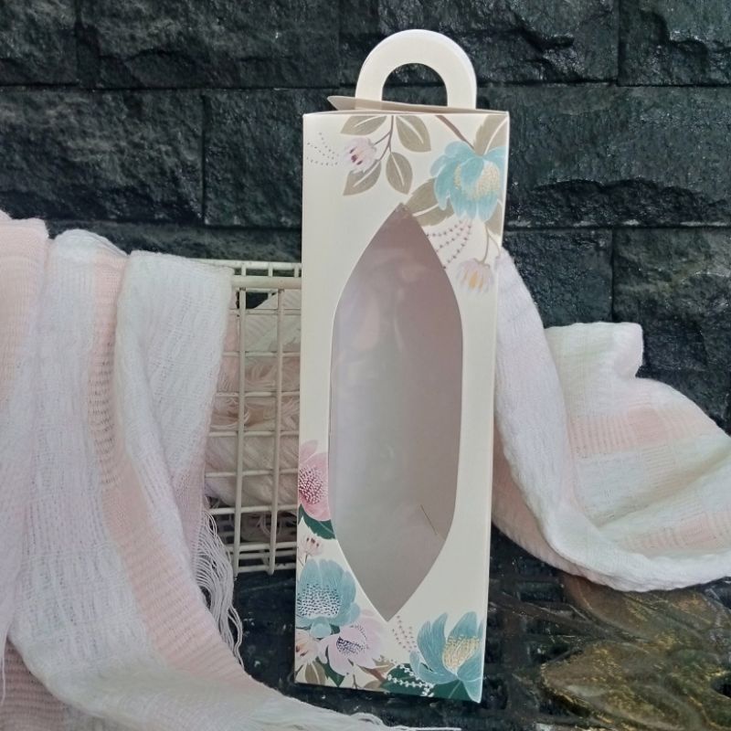 

paperbox motif ukuran 7*7*20 cm