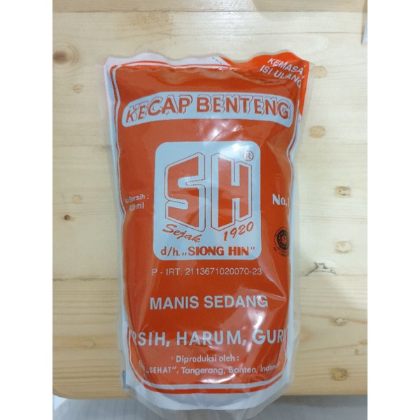 

Kecap Manis Sedang / Kecap Benteng SH (Siong Hin) 620ml Ready Murah