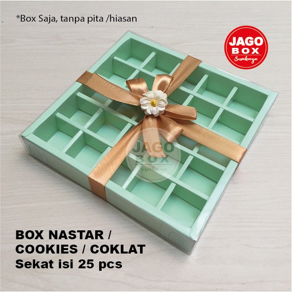 Box Kotak Nastar / Coklat / Cookies Sekat 25 Lubang Ivory Hijau