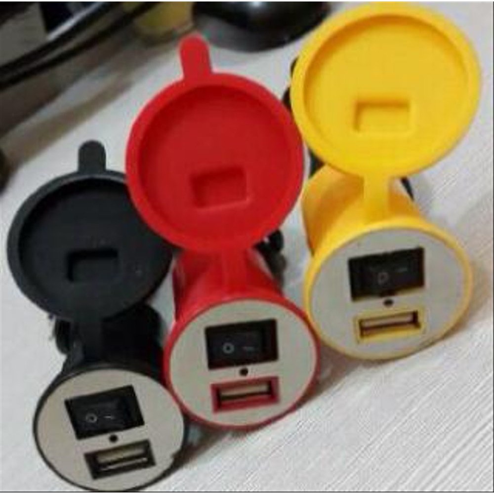 Charger hp di motor USB charger handphone di motor USB charger motor USB - HR Motoshop