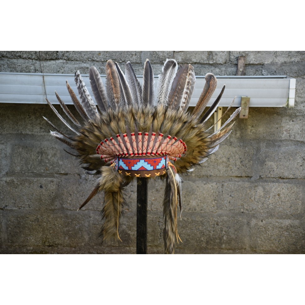 TOPI INDIAN - INDIAN HEADDRESS SMALL KALKUN MONTE BLUR-AS STOCKED