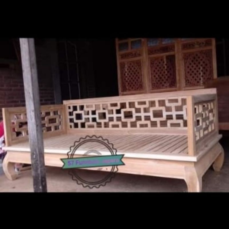 Kursi Bale Jati - Resban Bangku Panjang Ukir Jati Mentahan Jepara